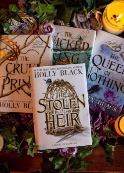 وارث ربوده شده | جلد چهارم از مجموعه‌ی پادشاه پریان | اثر اثر هالی بلک