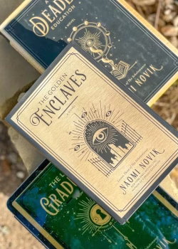 دانلود و معرفی کتاب قلمروهای طلایی | پایان هیجان‌انگیز سه‌گانه اسکولومانس اثر نائومی نوویک