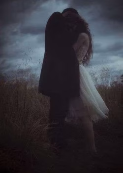 دانلود و معرفی رمان عروس نوشته جولی گاروود