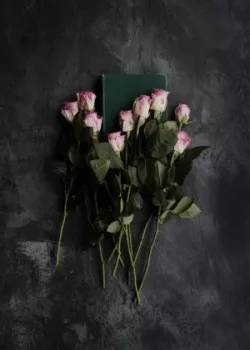 رمان آویده pdf