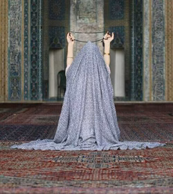 زن دانلود رمان زن قلب خانه است